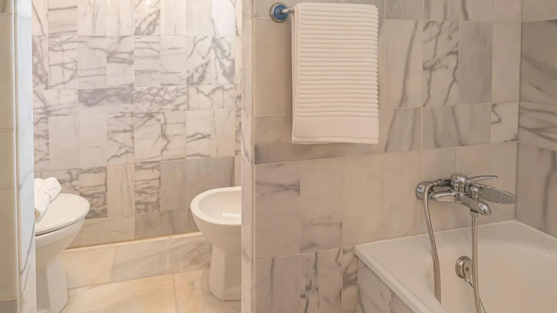 Los Naranjos De Marbella Luxury - Happy Rentals Apartamento